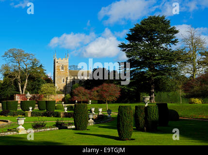 Die Kirche auf dem Gelände des Belton House, in der Nähe von Grantham, Lincolnshire, England UK Stockfoto