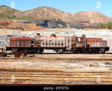 Alte rostige aufgegeben Dampfzug in die Rio Tinto Bergbau Bereich, Minas de Riotinto, Provinz Huelva, Spanien Stockfoto