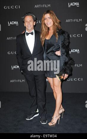 Brian Grazer, VeroniCalifornialifornia Smiley im Ankunftsbereich für 2014 LACMA KUNSTFILM + GALA, Los Angeles County Museum of Art, Los Angeles, Californialifornia 1. November 2014. Foto von: Elizabeth Goodenough/Everett Collection Stockfoto