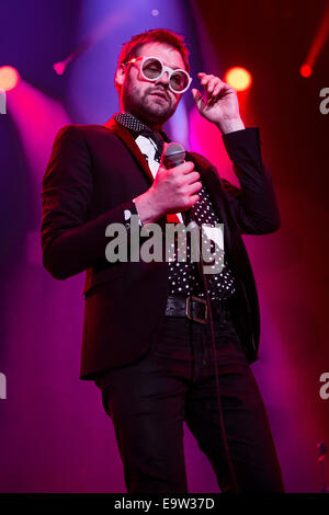 Assago Mailand Italien. 1. November 2014. Die britische Indie-Rock-Band führt KASABIAN im Mediolanum Forum während der "48:13 Tour" Stockfoto