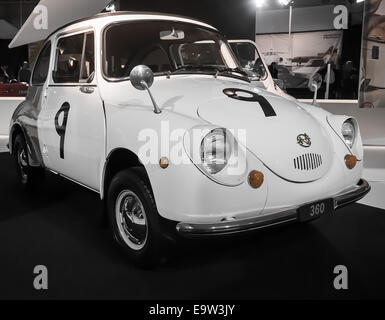 Subaru 360-1958 - Keijidosha - Mondial de l ' Automobile 2014 - Paris - Ausstellung Auto und Mode Stockfoto