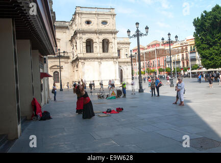 Frauen Flamenco Tänzer Straße Straßenmusik in Sevilla, Spanien Stockfoto