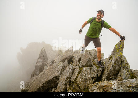 Scrambler am Nordgrat Tryfan Snowdonia Wales Stockfoto