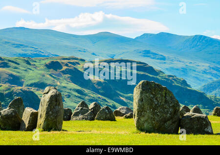 Castlerigg Stone Circle in der Seenplatte mit Blick auf Lakelandpoeten Stockfoto