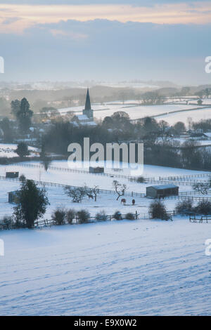 Das Dorf trellech und die umliegende Landschaft, bedeckt mit einer Decke des Schnees, monmouthshire, South Wales. Stockfoto