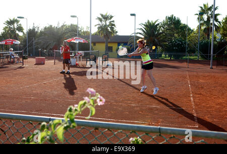 Tennistraining im Gueral Premier Resort in Belek, Antalya, Türkei. Stockfoto