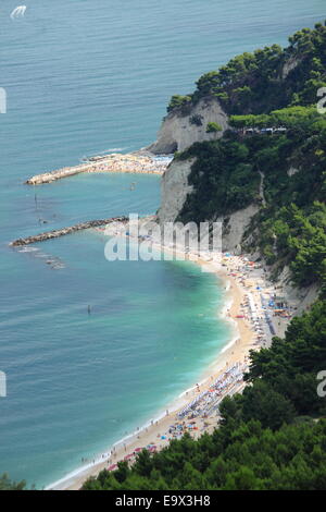 Strand von Sirolo in Monte Conero, Italien Stockfoto