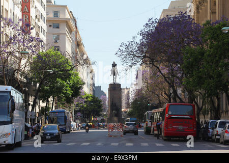 Skulptur in Hommage an die ex-Präsident Julio Argentino Roca. Diagonale Sur, Buenos Aires, Argentinien. Stockfoto