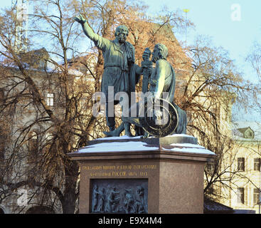 Denkmal für Minin und Poscharski in Moskau auf dem Roten Platz in der Nähe des Kreml Stockfoto