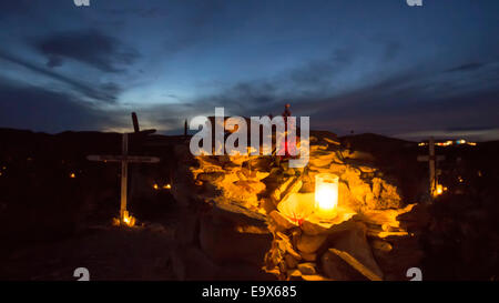 Feier des Tages der Toten auf dem Friedhof Terlingua, einer ehemaligen Wüste Geisterstadt in West-Texas auf der US-mexikanischen Grenze. Stockfoto