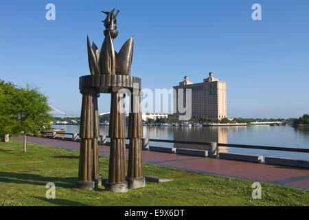 OLYMPISCHE FACKEL SKULPTUR WATERFRONT WESTIN SAVANNAH HARBOR RESORT (© THOMAS & HUTTON 1999) SAVANNAH RIVER HUTCHINSON ISLAND SAVANN Stockfoto