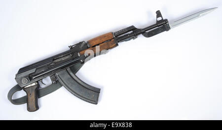 DDR-MPIkS Version von AK47 Sturmgewehr mit Bajonett Stockfoto