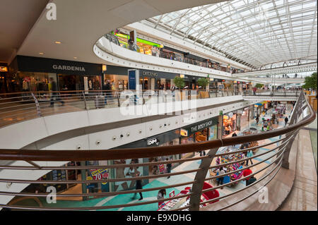 Horizontale Ansicht des Vasco Da Gama Shopping Center in Lissabon. Stockfoto