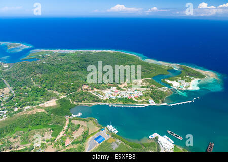 Luftaufnahme der Insel Roatan, Honduras Stockfoto