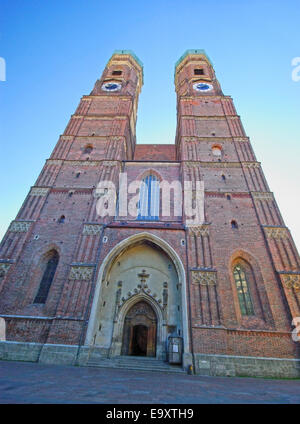 Die Kathedrale der Frauenkirche in München. Stockfoto