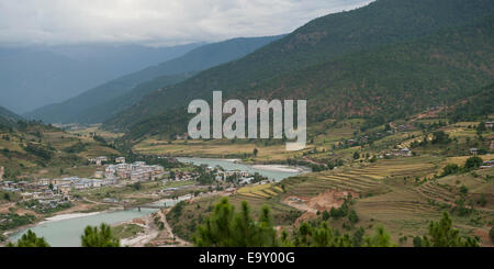Erhöhte Ansicht der Puna Tsang Chhu Fluss, Punakha Tal, Punakha Bezirk, Bhutan Stockfoto