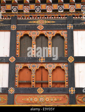 Windows Rinpung Dzong, Paro-Tal, Bezirk Paro, Bhutan Stockfoto