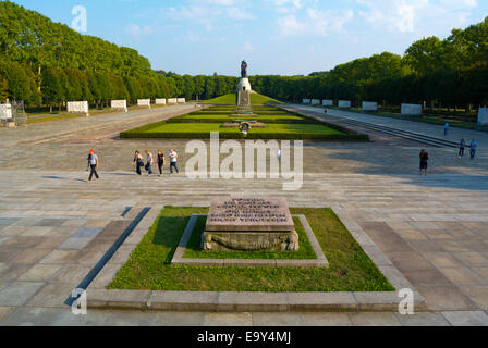 Sowjetische Ehrenmal, Treptower Park, Bezirk Treptow, Berlin, Deutschland Stockfoto