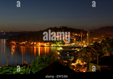 Abend in Cavtat Stadt in der Nähe von Dubrovnik, Süden Kroatiens. Cavtat ist Einfuhrhafen für Privatyachten betreten oder verlassen von Kroatien. Stockfoto