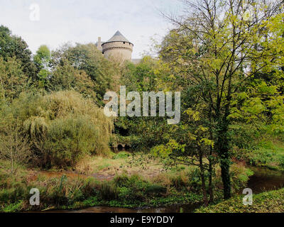 Das Schloss in Lassay-Les-Châteaux einen malerischen großen Dorf/Kleinstadt in der Nordost-Ecke der Grafschaft Mayenne Stockfoto