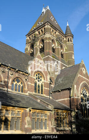 London, England, Vereinigtes Königreich. St.-Stephans Kirche, Rosslyn Hill, Teich-Straße, Hampstead (Samuel Sanders Teulon; 1861 - Neugotik) Stockfoto