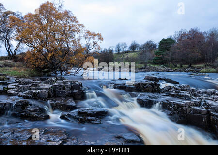 Des Flusses Tees in der Nacht, niedrige Kraft, Bowlees, Teesdale County Durham UK Stockfoto