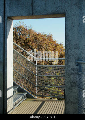 Belvedère des Avaloirs konstruktive de 1994 Offre Une Vue Panoramique Sur 360° au Visiteur Dans le Mont des Avaloirs de Normandie. Stockfoto