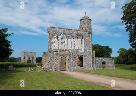 Das äußere Torhaus schloss Baconsthorpe, Norfolk, England. Stockfoto