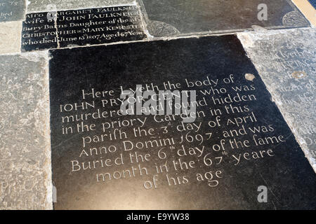 Das Grab eines ermordeten Herrn John Pryor, in der Pfarrkirche St. Johannes der Täufer in der Cotswold Stadt Burford, UK Stockfoto