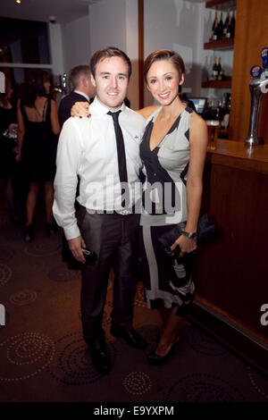 Alan Halsall und Lucy Jo-Hudson Stockfoto