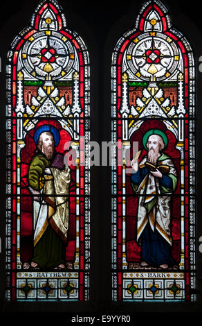 Matthaeus und am Markusplatz Glasmalerei, Johannes-Evangelist-Kirche, Charlton, Worcestershire, England, UK Stockfoto
