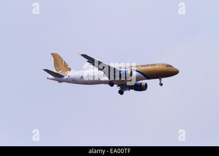 Airbus A320 A9C-AO Golf Airon Ansatzes zur Airpot Larnaca, Zypern. Stockfoto