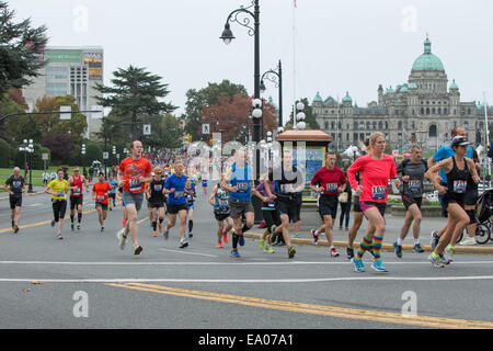 Victoria, Britisch-Kolumbien, Kanada, 12. Oktober 2014.  Athleten aus der ganzen Welt konkurrierten in der Victoria-Marathon Stockfoto