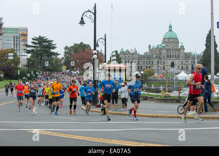 Victoria, Britisch-Kolumbien, Kanada, 12. Oktober 2014.  Athleten aus der ganzen Welt konkurrierten in der Victoria-Marathon Stockfoto