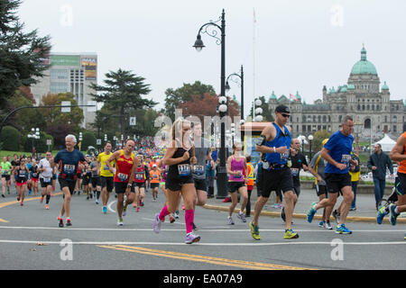 Victoria, Britisch-Kolumbien, Kanada, 12. Oktober 2014.  Athleten aus der ganzen Welt konkurrierten in der Victoria-Marathon Stockfoto