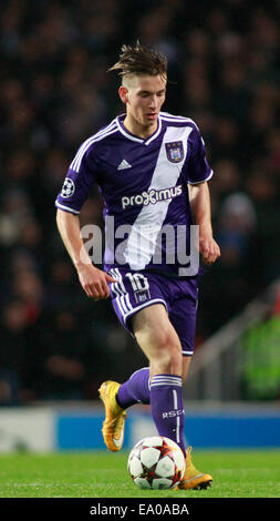 LONDON, ENGLAND - NOV 04: Maxime Colin von Anderlecht während der UEFA-Champions-League-Partie zwischen Arsenal aus England und Anderlecht aus Belgien spielte The Emirates Stadium am 4. November 2014 in London, England. (Foto von Mitchell Gunn/ESPA) Stockfoto