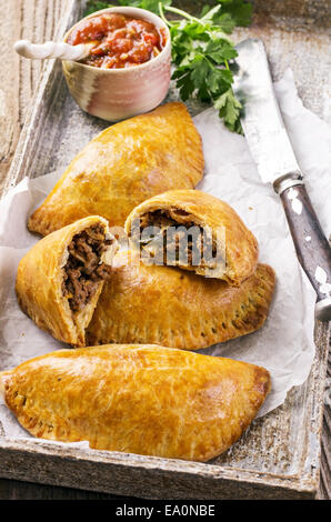 Empanadas mit Hackfleisch Stockfoto