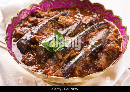 solange-e Badenjan - persische Auberginen-Eintopf Stockfoto