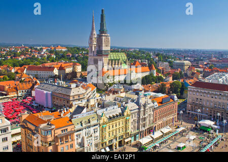 Zagreb-Hauptplatz und Dom Luftbild Stockfoto