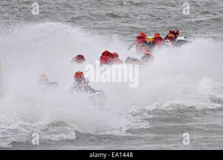 Zapcats Offshore-aufblasbare Powerboat racing Stockfoto