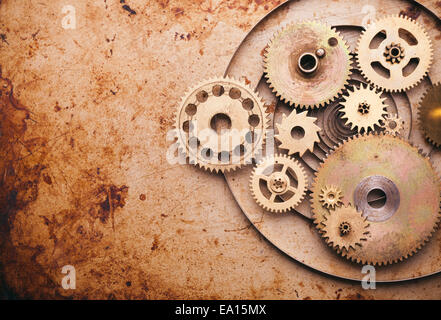 Steampunk-Hintergrund von mechanischen Uhren Details über alte Metall Hintergrund. Im Inneren der Uhr, Zahnräder Stockfoto