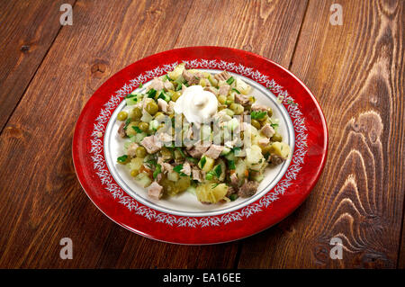 Russische traditionelle Salat Olivier Stockfoto