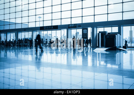 moderne Eisenbahn-Bahn-Eingang Stockfoto