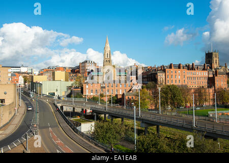 Das Zeitgenössische und Spitzenmarktgebiet von Nottingham City, vor dem Abriss des Broadmarsh Shopping Centre, Nottinghamshire England Stockfoto