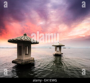 Landschaft mit Sonnenuntergang in hangzhou Stockfoto