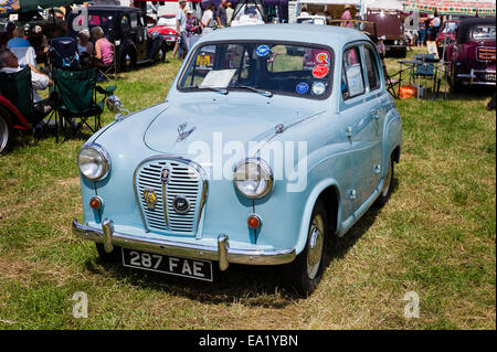 1950er Jahren Austin A35 kleine Limousine auf einer englischen Stockfoto