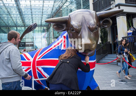 Verband der Birmingham Stier mit Union Jack-Flagge Stockfoto