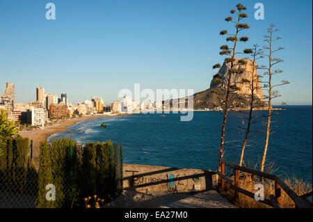 Penon de Ifach (Penyal zweifellos) und "Playa Arenal-Bol" Strand von Calp, Calpe an der Costa Blanca, Provinz Alicante, Spanien Stockfoto