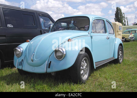 Volkswagen Käfer in weißer Waltham Retro-Festival 2014 Stockfoto