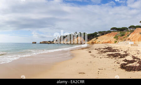 Praia Santa Eulália Strand, Albufeira, Algarve, Portugal. Stockfoto